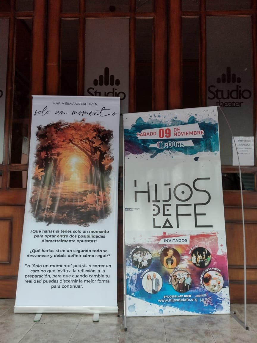 Stand de emprendedores católicos en HIJOS DE LA FE
